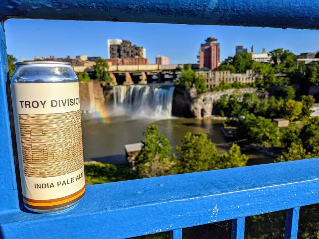 Oh hey WNY, your NEIPA has arrived. ?⁣